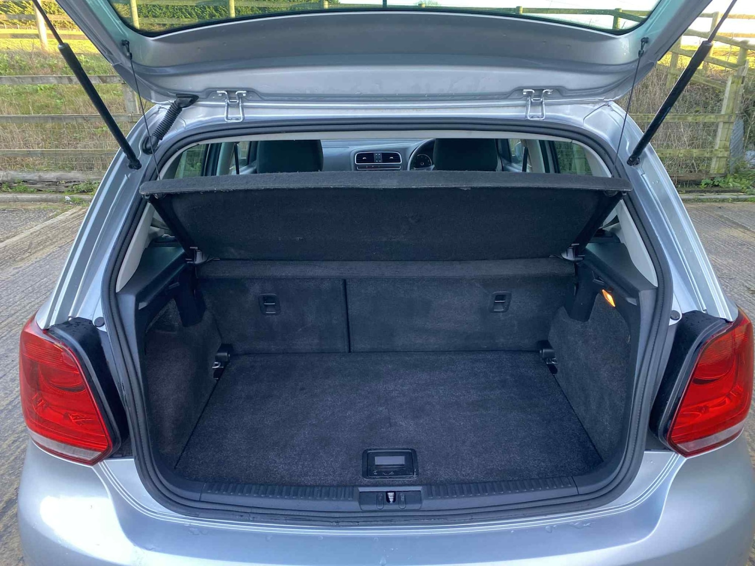 Used Volkswagen Polo 2012 for sale - 77019931: Photo 23