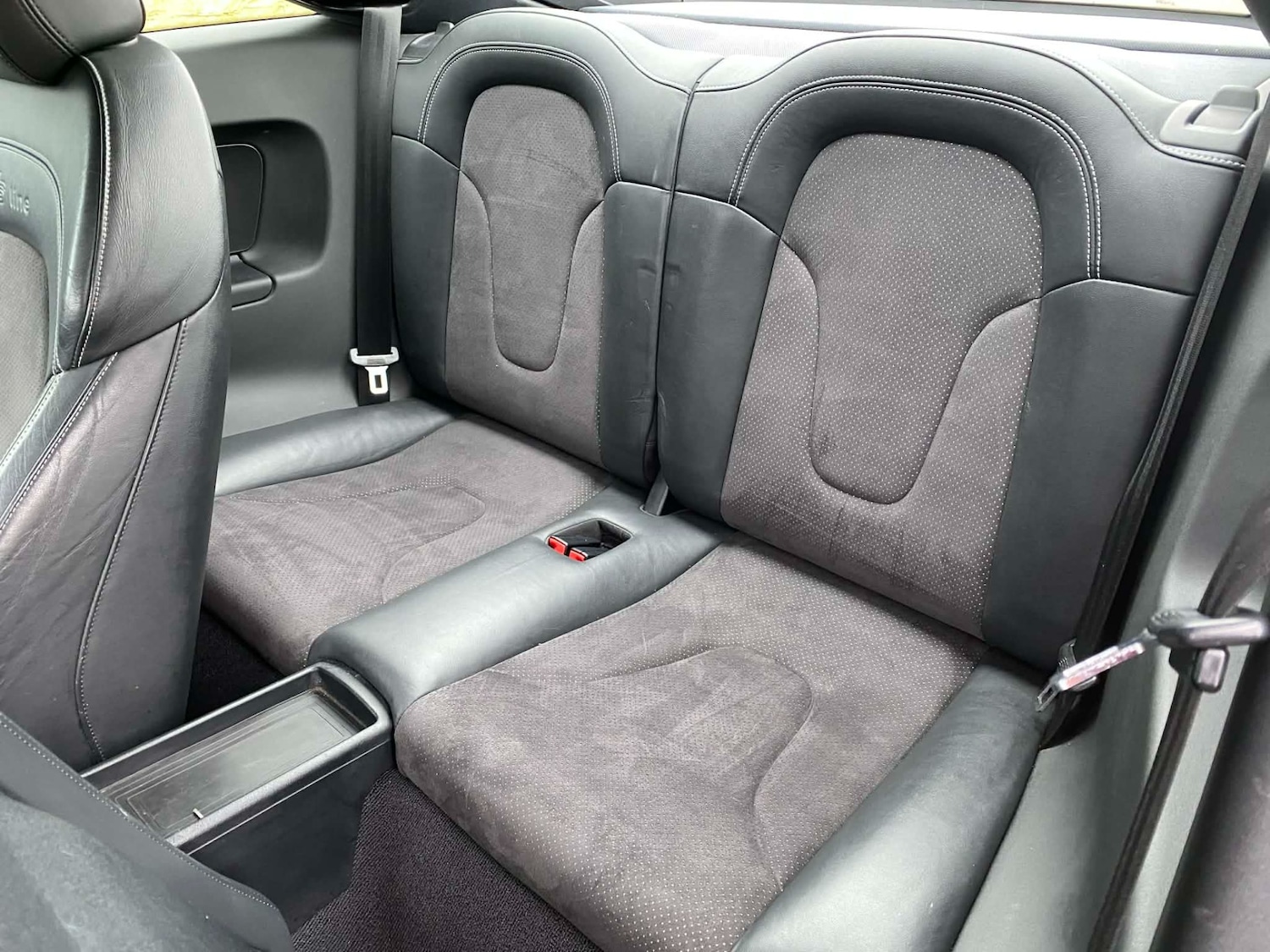 Used Audi TT 2010 for sale - 77546092: Photo 24