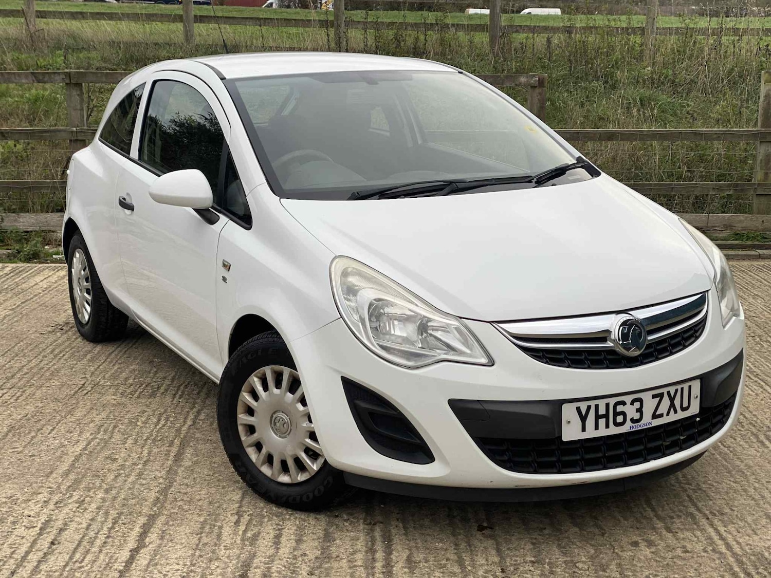 Used Vauxhall Corsa 2013 for sale - 76698362: Photo 1