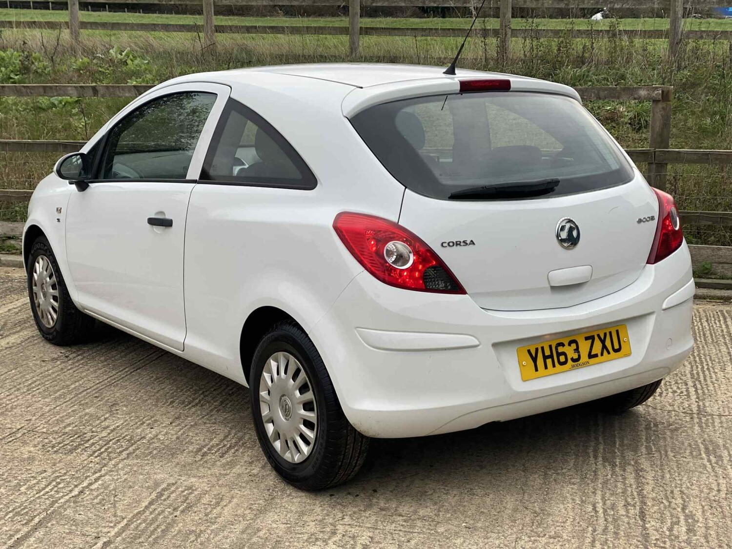 Used Vauxhall Corsa 2013 for sale - 76698362: Photo 8