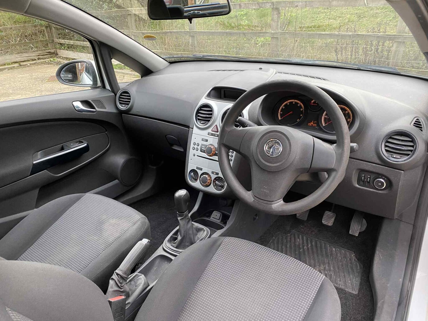 Used Vauxhall Corsa 2013 for sale - 76698362: Photo 9