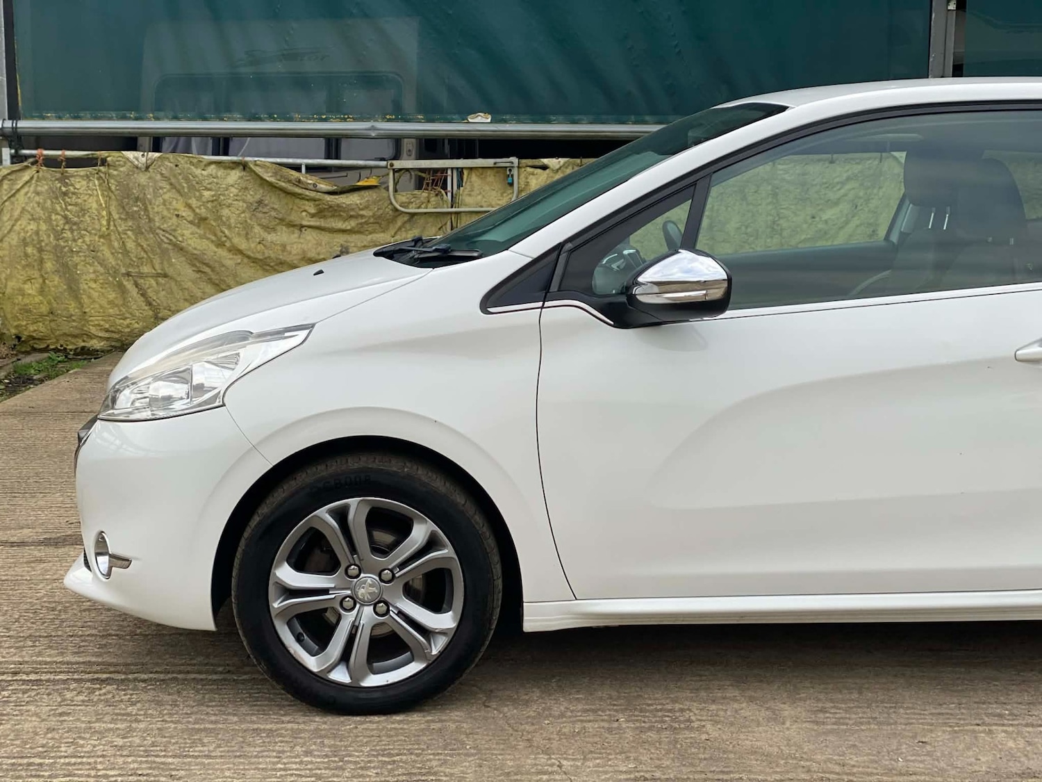 Used Peugeot 208 2014 for sale - 77735886: Photo 12