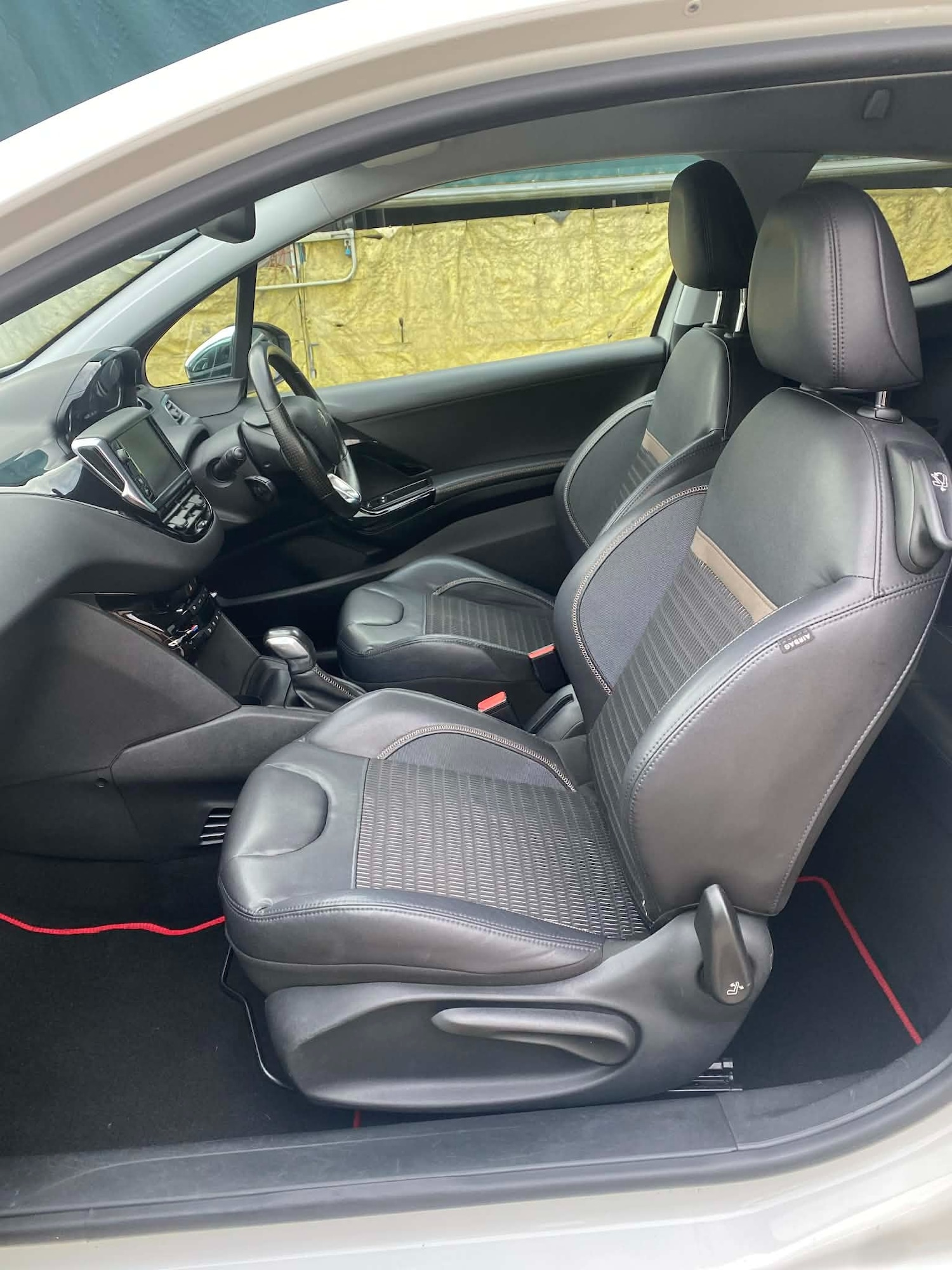 Used Peugeot 208 2014 for sale - 77735886: Photo 21