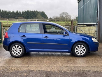 Used Volkswagen Golf 2004 for sale - 77019944: Photo