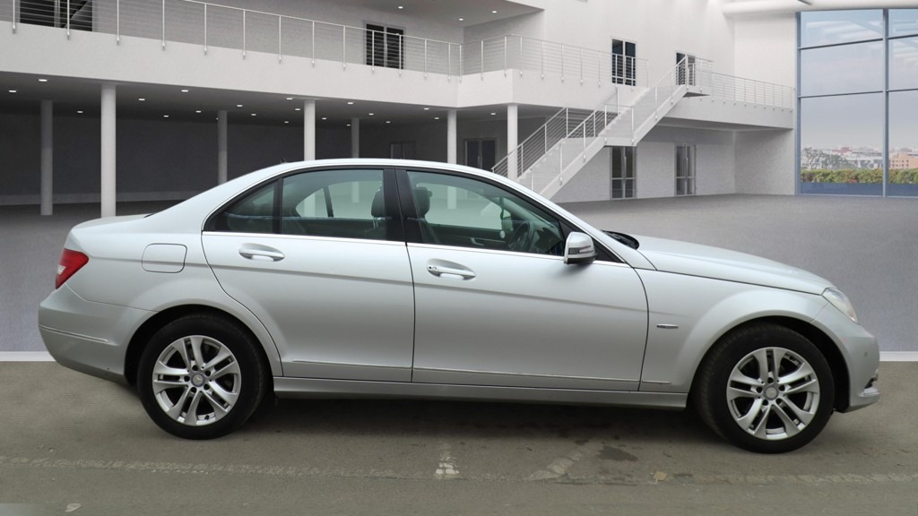 Used Mercedes-Benz C Class 2012 for sale - 77969072: Photo 11