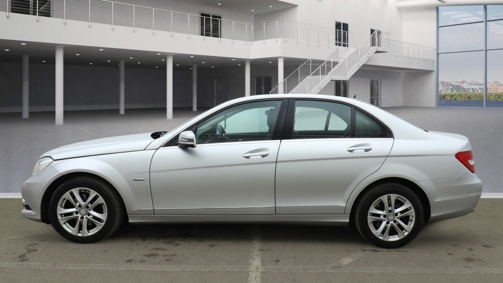 Used Mercedes-Benz C Class 2012 for sale - 77969072: Photo 12