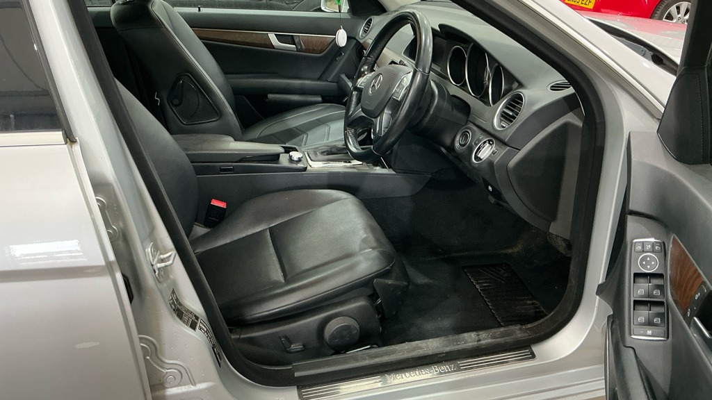 Used Mercedes-Benz C Class 2012 for sale - 77969072: Photo 13