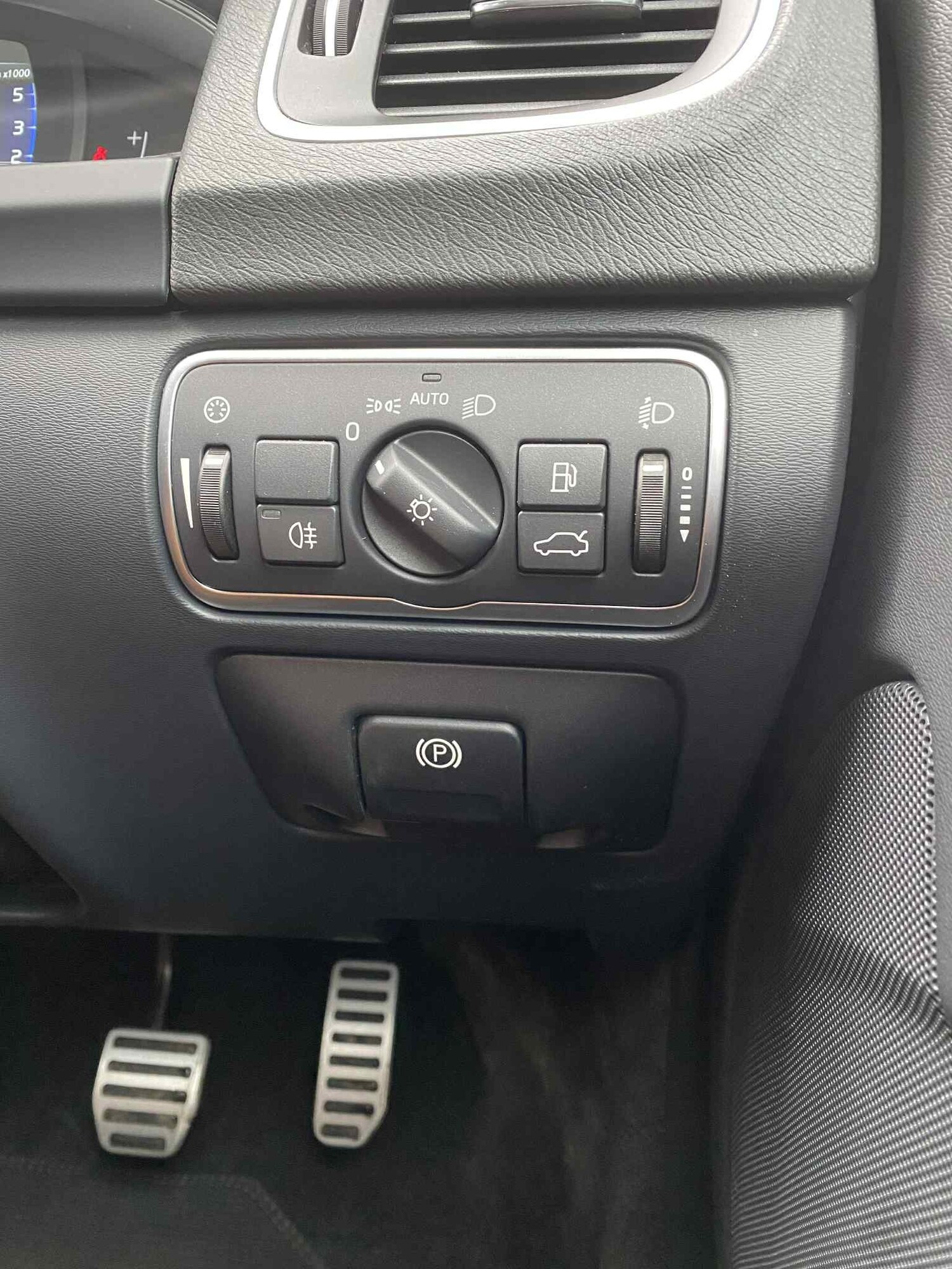 Used Volvo S60 2016 for sale - 76698946: Photo 31