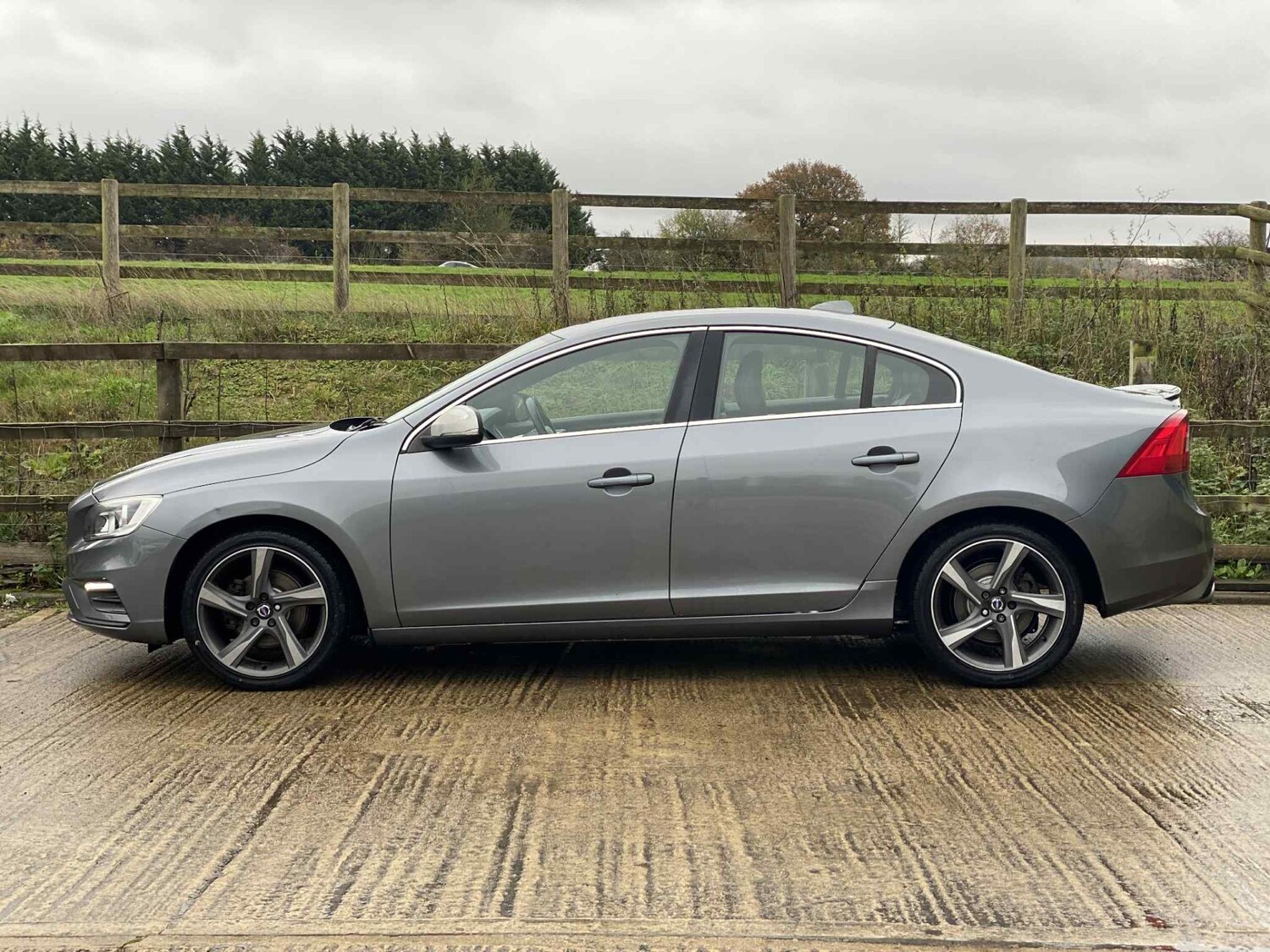 Used Volvo S60 2016 for sale - 76698946: Photo 7