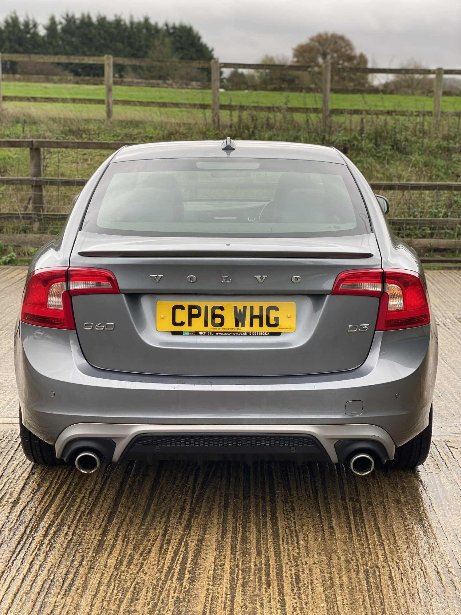 Used Volvo S60 2016 for sale - 76698946: Photo 9