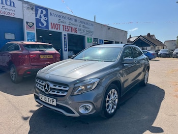 Used Mercedes-Benz GLA 2018 for sale - 79374720: Photo