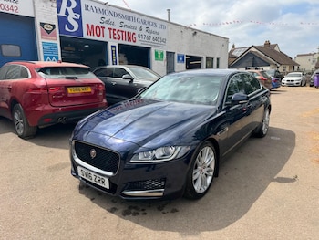 Used Jaguar XF 2016 for sale - 79373587: Photo