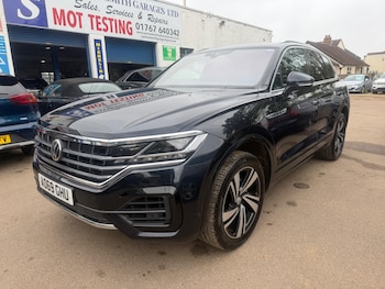 Used Volkswagen Touareg 2019 for sale - 79374018: Photo