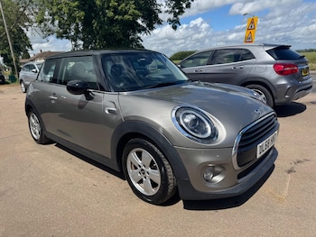 Used MINI Hatch 2019 for sale - 79374030: Photo