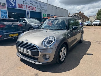 Used MINI Hatch 2019 for sale - 79374030: Photo