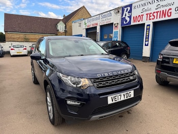 Used Land Rover Discovery Sport 2017 for sale - 79373850: Photo