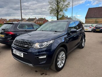 Used Land Rover Discovery Sport 2017 for sale - 79373850: Photo