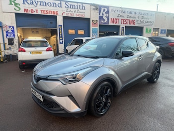 Used Toyota C-HR 2018 for sale - 79373861: Photo