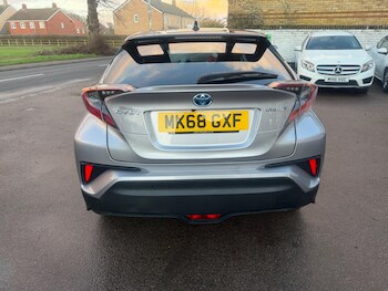 Used Toyota C-HR 2018 for sale - 79373861: Photo