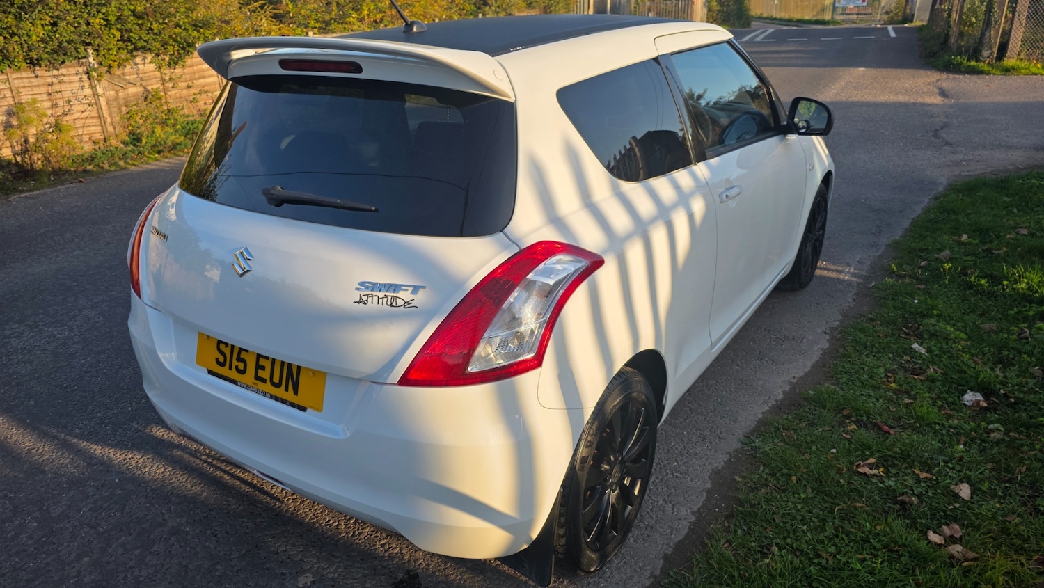 Used Suzuki Swift 2012 for sale - 76107632: Photo 3