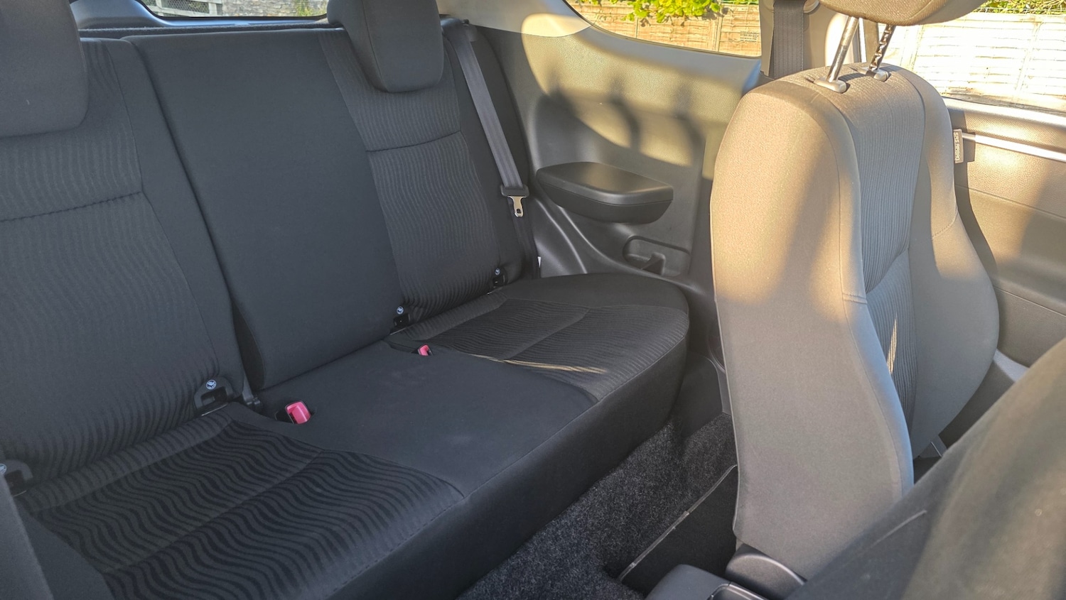 Used Suzuki Swift 2012 for sale - 76107632: Photo 6