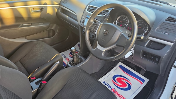 Used Suzuki Swift 2012 for sale - 76107632: Photo 7