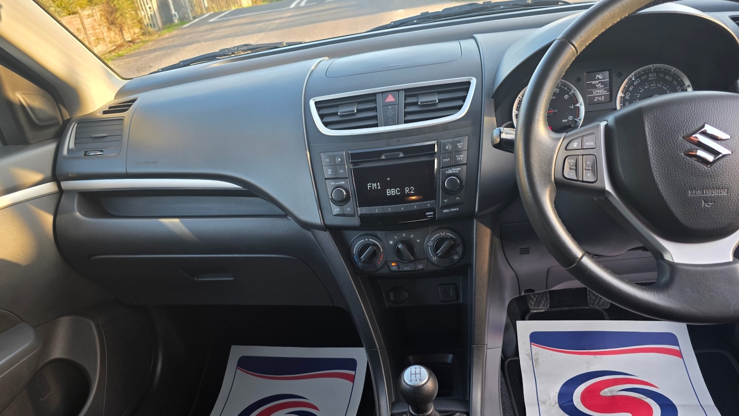 Used Suzuki Swift 2012 for sale - 76107632: Photo 8