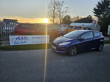 Used Ford Fiesta 2017 for sale - 77872206: Photo