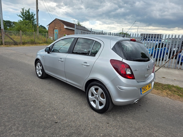Used Vauxhall Corsa 2013 for sale - 75143780: Photo 2