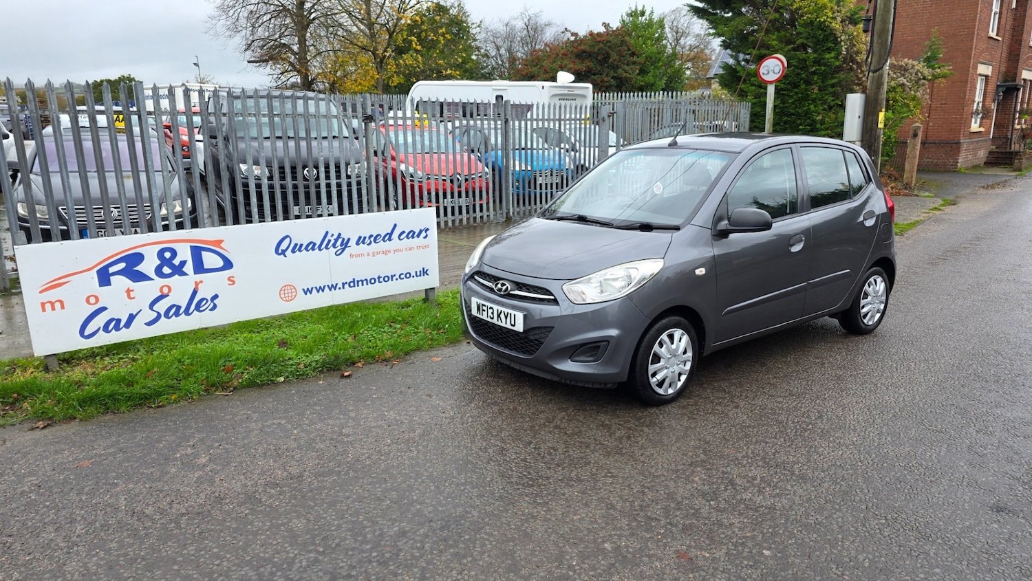 Used Hyundai i10 2013 for sale - 76411420: Photo 1