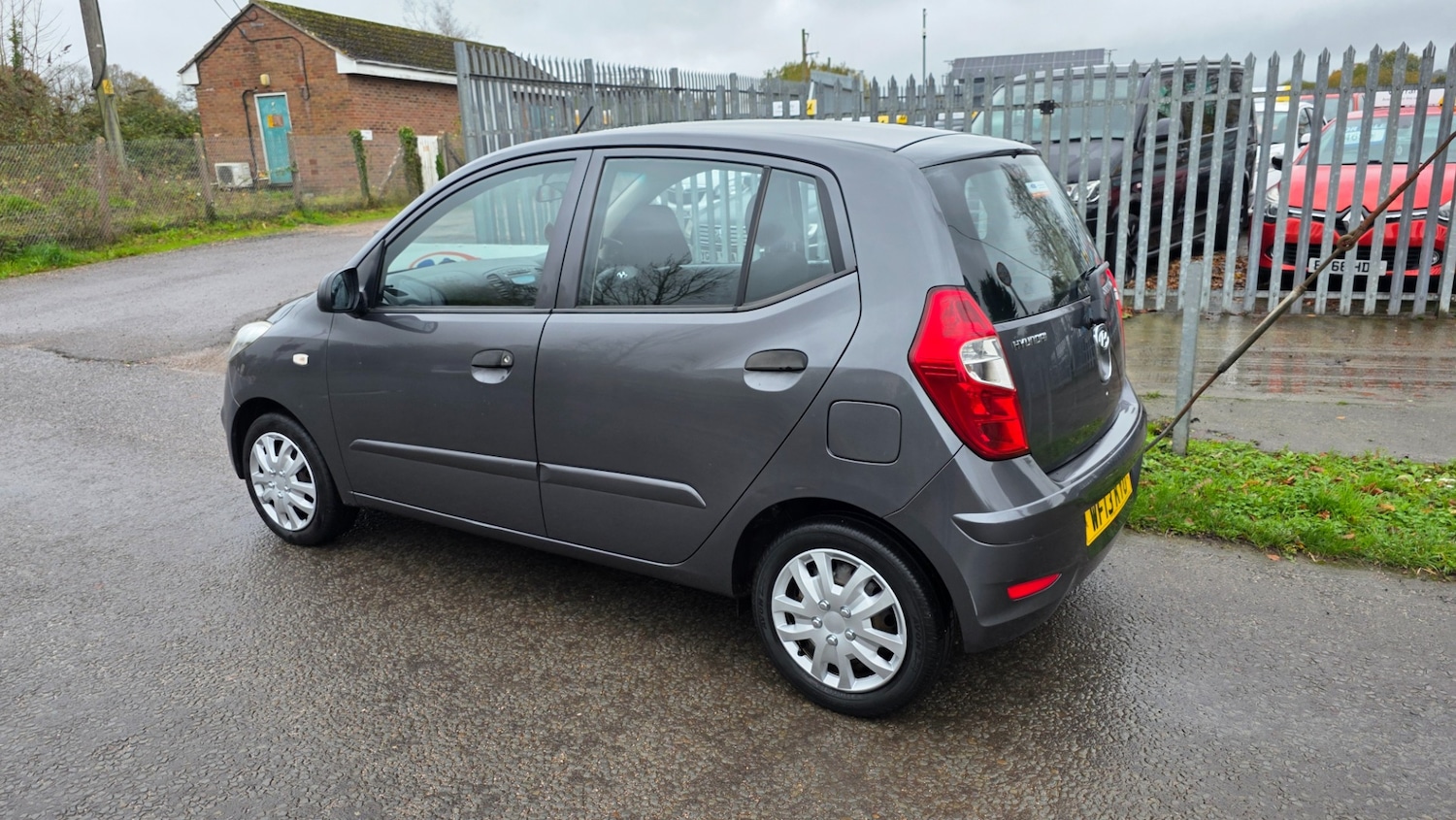Used Hyundai i10 2013 for sale - 76411420: Photo 2