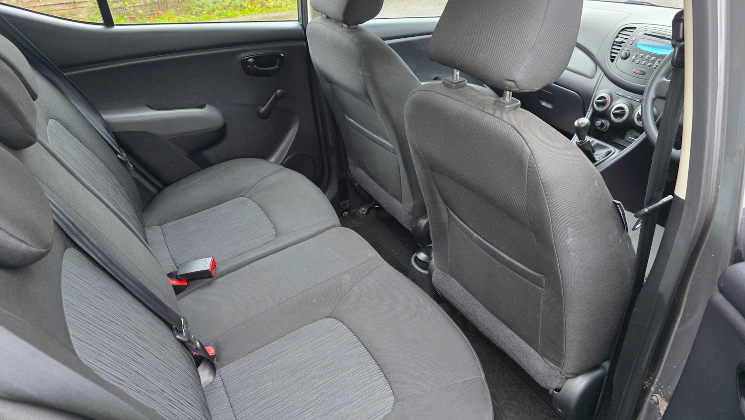 Used Hyundai i10 2013 for sale - 76411420: Photo 6