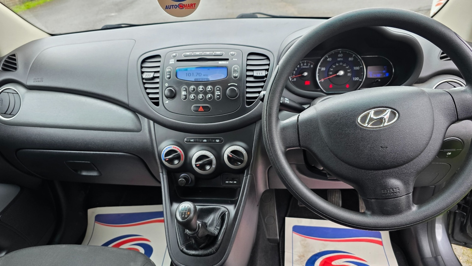 Used Hyundai i10 2013 for sale - 76411420: Photo 8