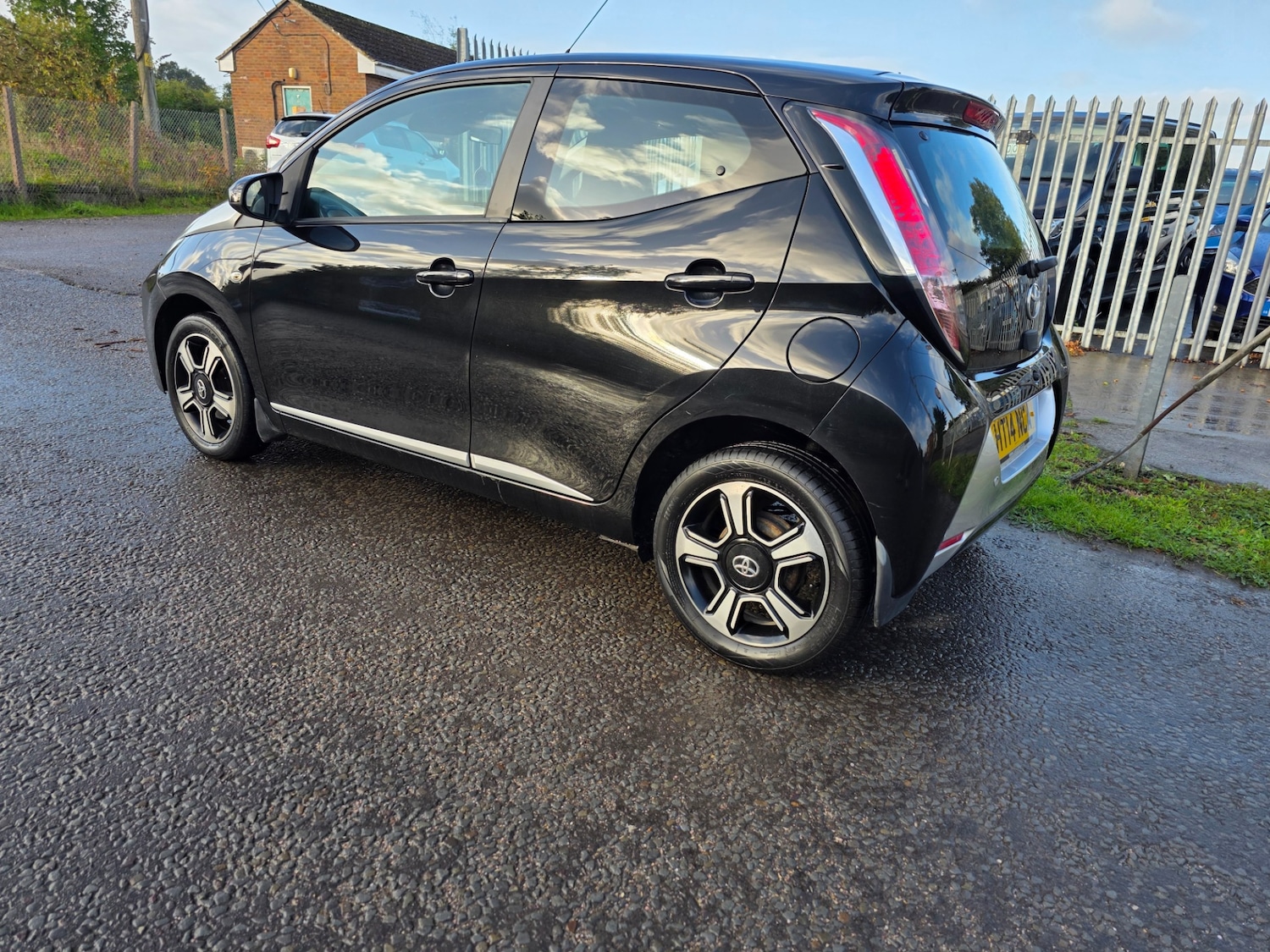 Used Toyota AYGO 2014 for sale - 75541792: Photo 2