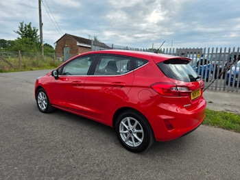 Used Ford Fiesta 2018 for sale - 74711200: Photo