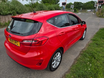 Used Ford Fiesta 2018 for sale - 74711200: Photo