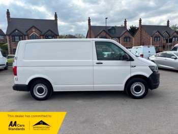 Used Volkswagen Transporter 2018 for sale - 74931018: Photo