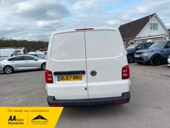 Used Volkswagen Transporter 2018 for sale - 74931018: Photo