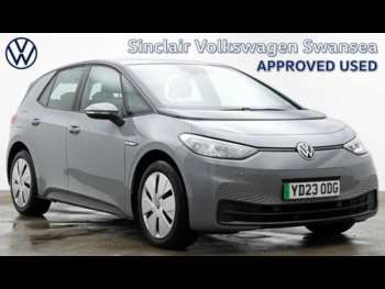 2023 - Life 58kWh Pro Performance 204PS Automatic + VOLKSWAGEN WARRANTY Automatic 5-Door