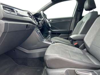 Used Volkswagen T-Roc 2018 for sale - 74917679: Photo