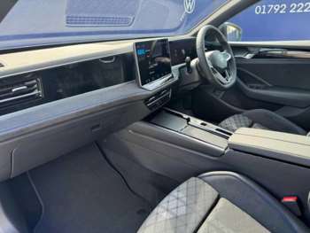 Used Volkswagen Passat 2024 for sale - 74177640: Photo