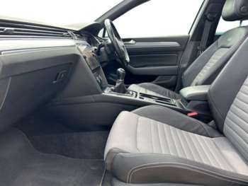 Used Volkswagen Passat 2017 for sale - 74703808: Photo