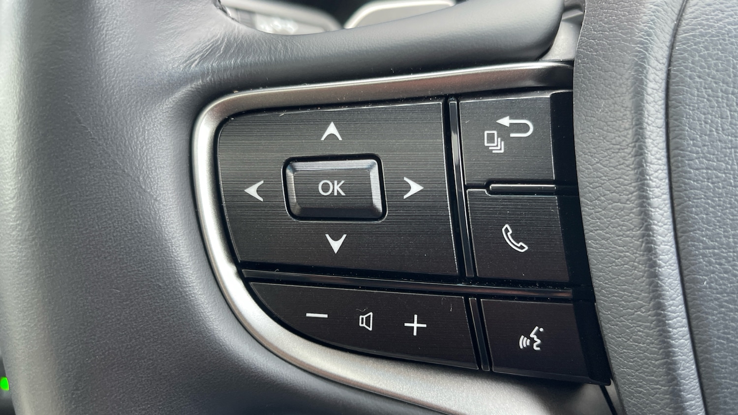 Used Lexus ES 2025 for sale - 77072986: Photo 22