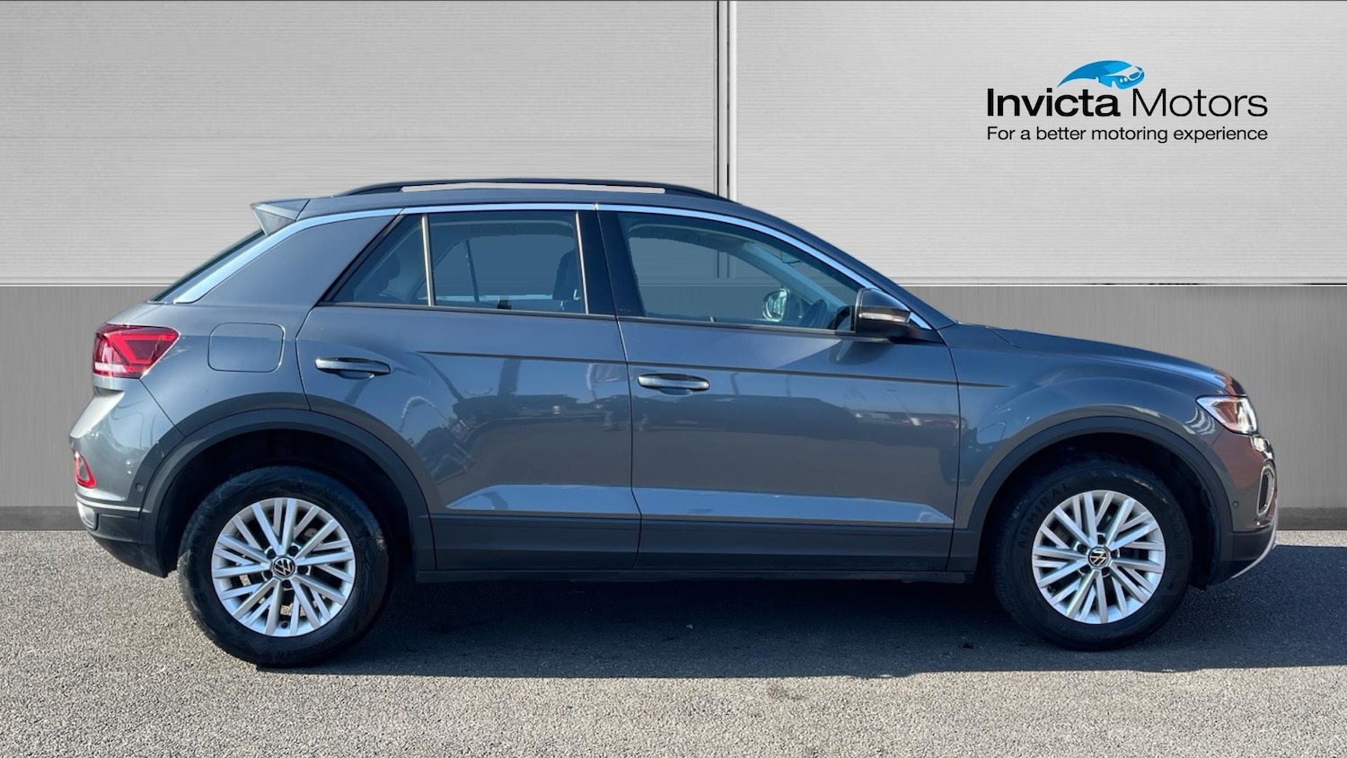 Used Volkswagen T-Roc 2022 for sale - 78018229: Photo 2