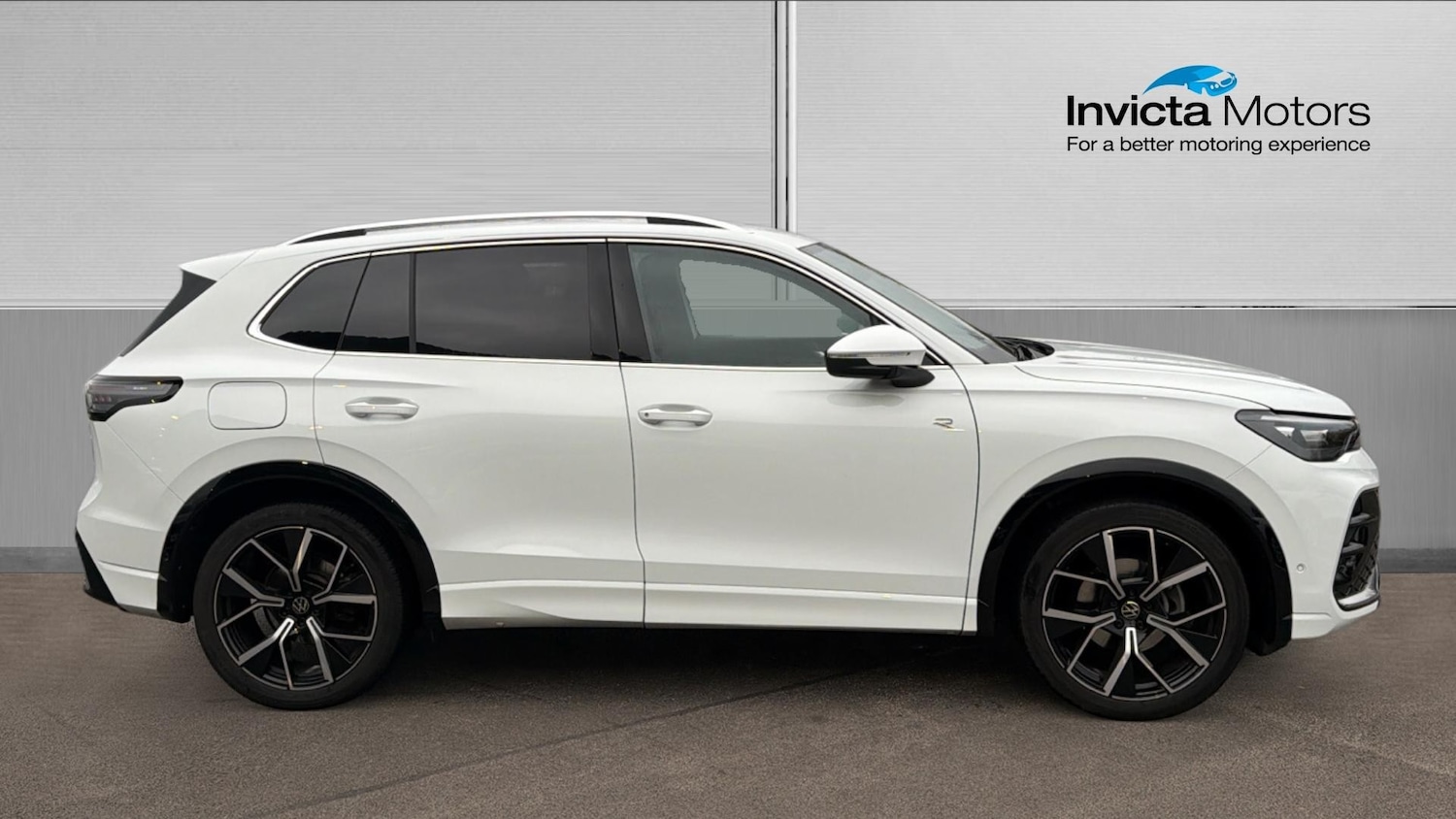 Used Volkswagen Tiguan 2024 for sale - 78201830: Photo 2