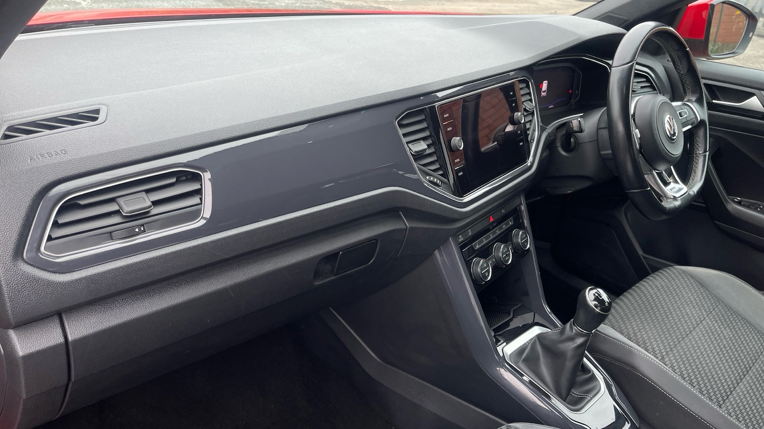 Used Volkswagen T-Roc 2019 for sale - 77329015: Photo 10