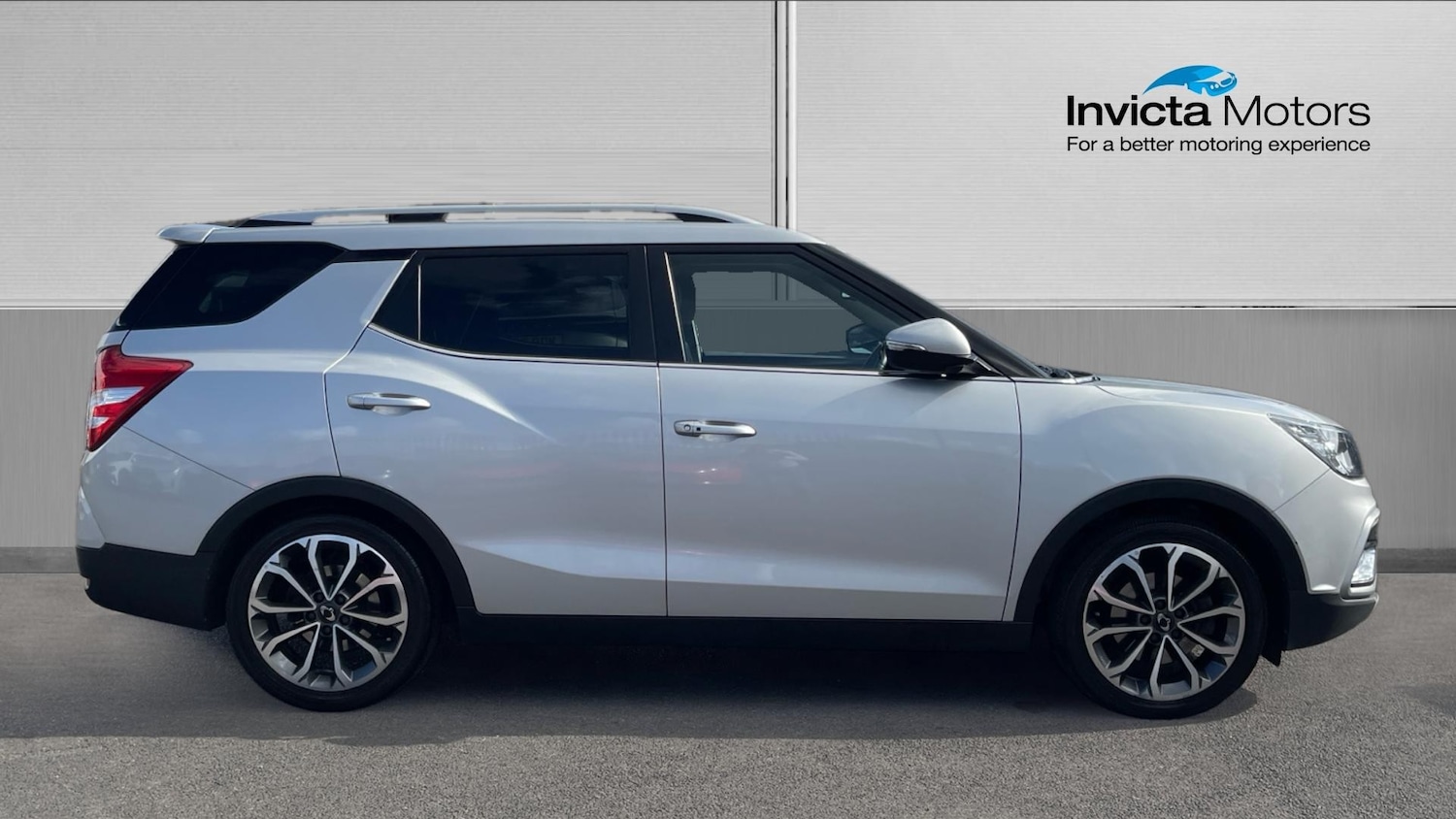 Used Ssangyong Tivoli 2021 for sale - 76396794: Photo 2