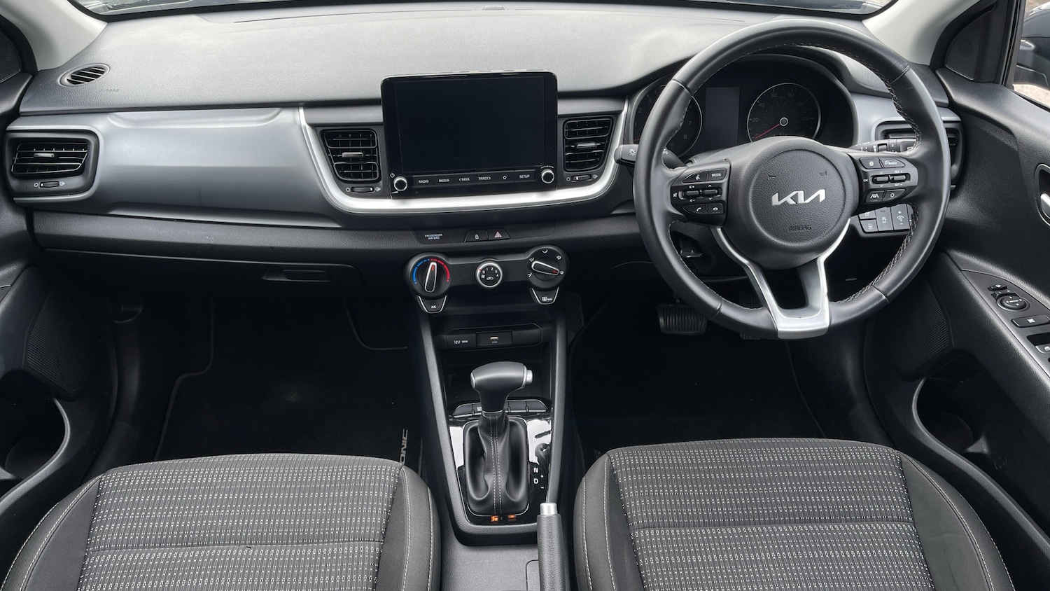 Used Kia Stonic 2023 for sale - 78018220: Photo 11