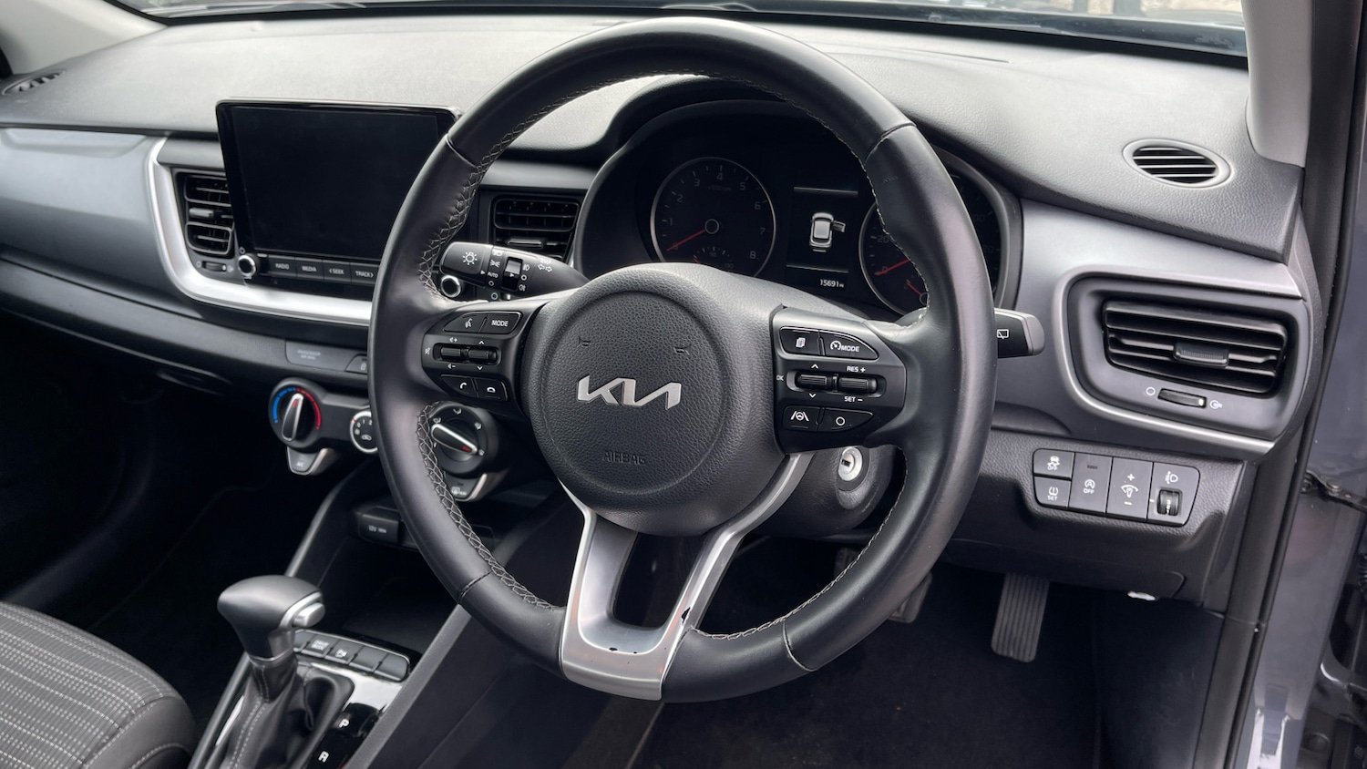 Used Kia Stonic 2023 for sale - 78018220: Photo 9