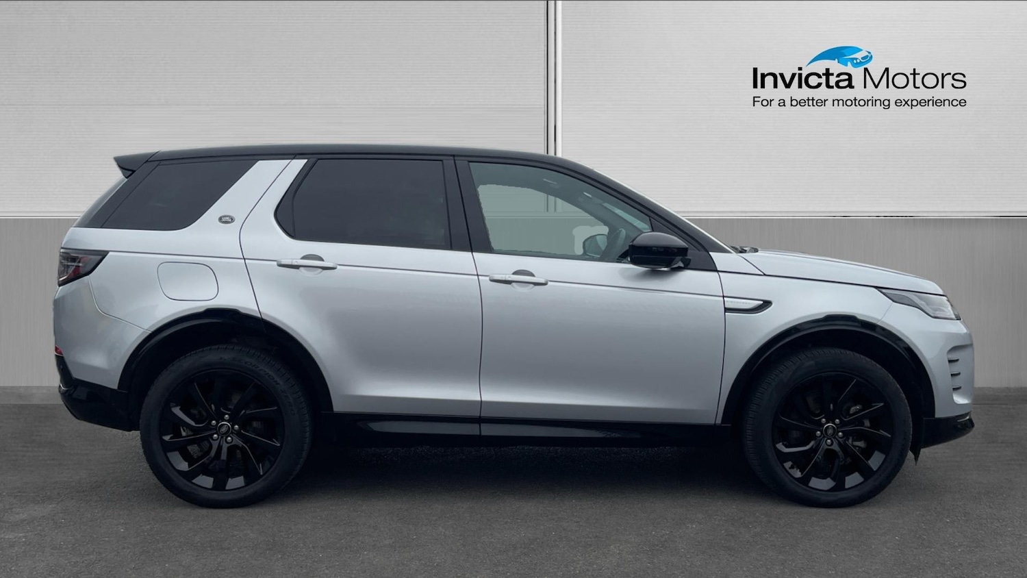 Used Land Rover Discovery Sport 2024 for sale - 78070224: Photo 2